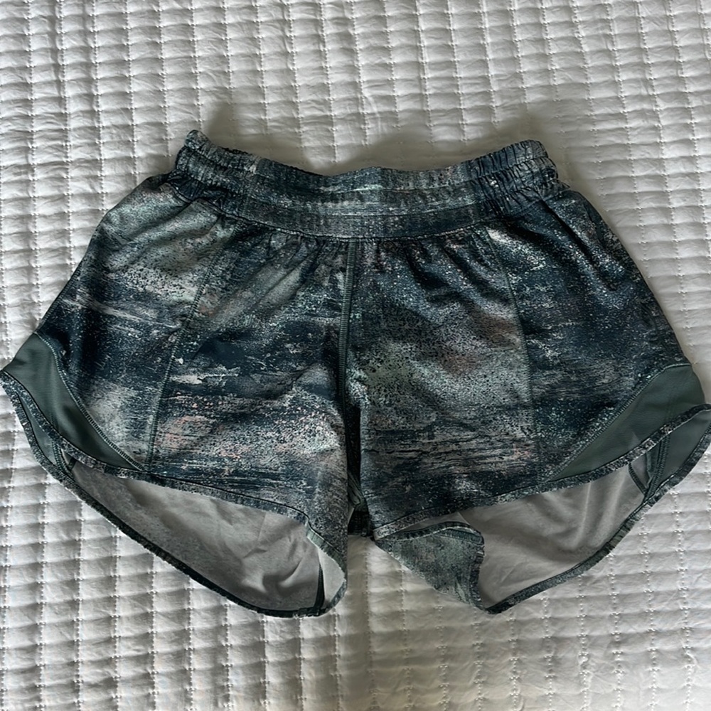 lululemon hotty hot shorts